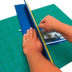 EASY RULER - Schneidelineal mit rutschfester, gummierter Unterseite <br/>Schneideschiene, Anlegeschiene